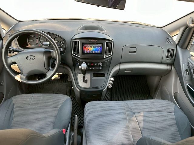 HYUNDAI現代 STAREX  第7張相片