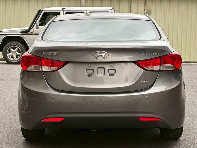 HYUNDAI現代 ELANTRA  第5張相片