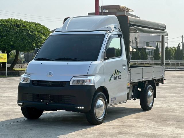 TOYOTA豐田 TOWN ACE  第2張相片