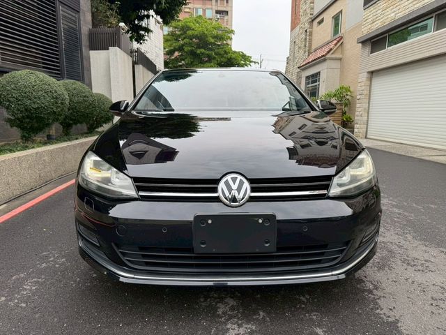 VOLKSWAGEN福斯 GOLF  第2張相片