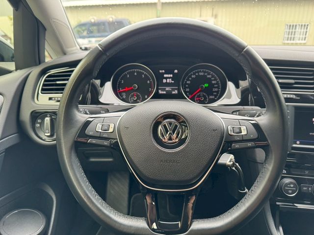 VOLKSWAGEN福斯 GOLF  第9張相片
