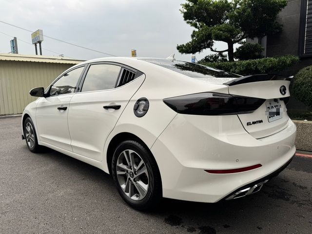 HYUNDAI現代 ELANTRA  第5張相片