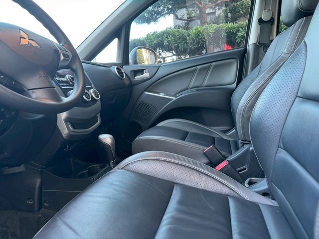 MITSUBISHI三菱 COLT PLUS  第13張相片