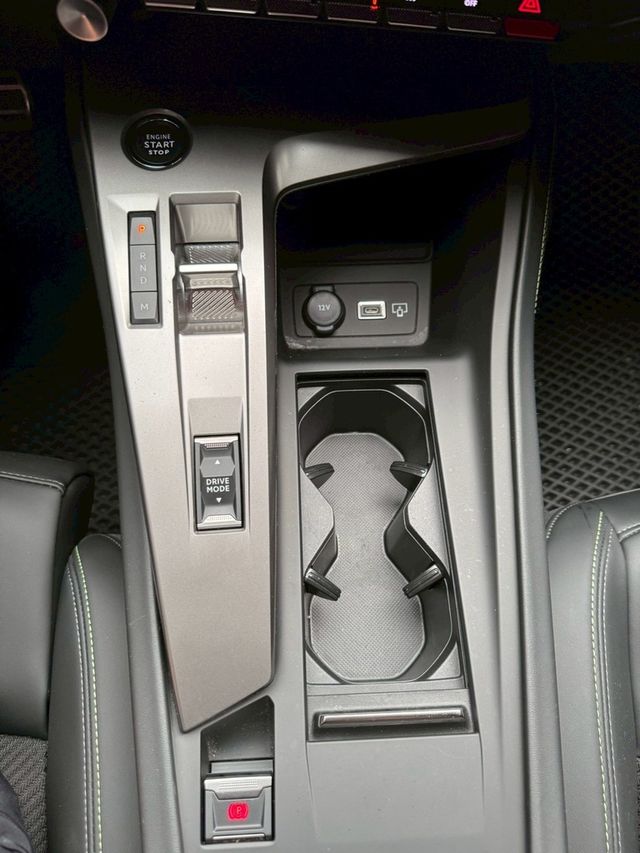 PEUGEOT寶獅 408  第13張相片