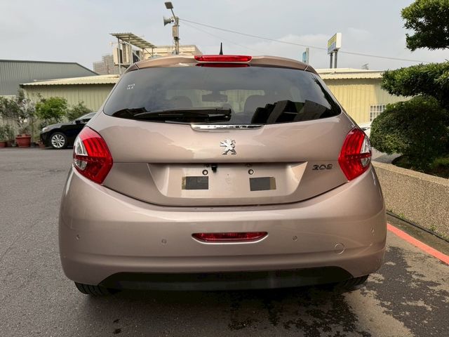 PEUGEOT寶獅 208  第4張相片