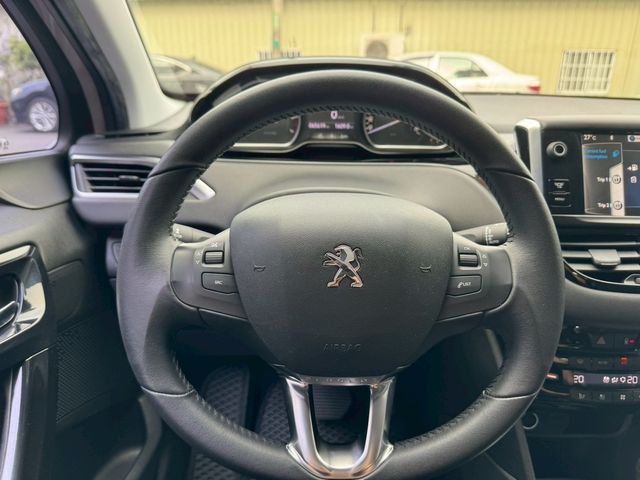 PEUGEOT寶獅 208  第8張相片