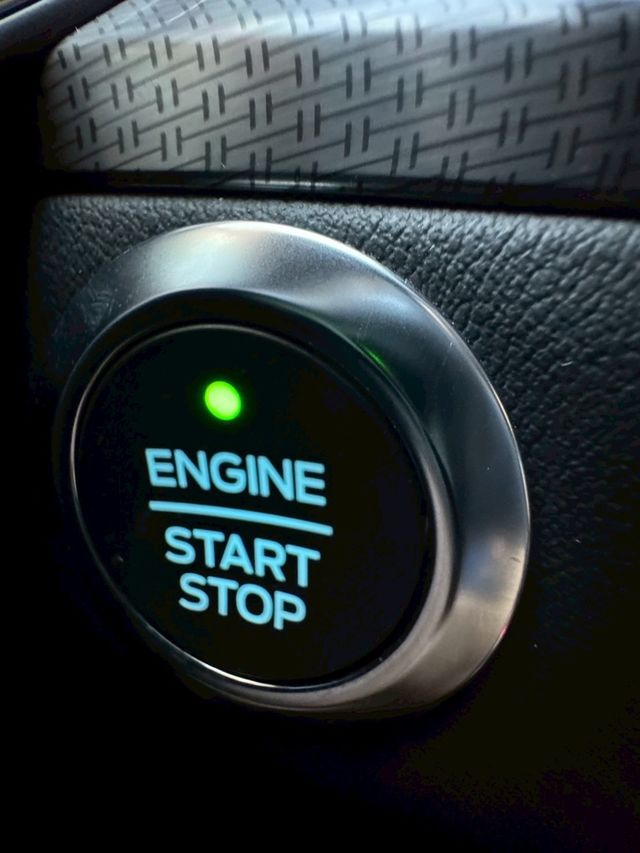FORD福特 KUGA  第12張相片