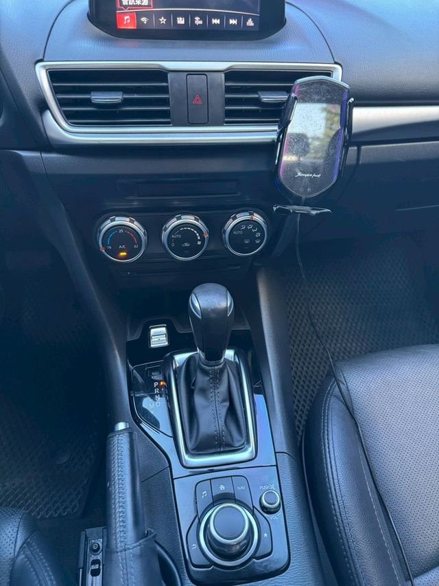 MAZDA馬自達 MAZDA 3  第8張相片