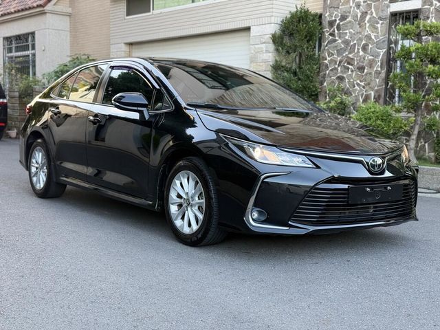 TOYOTA豐田 ALTIS  第1張相片