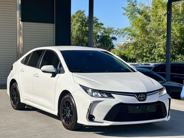 TOYOTA豐田 ALTIS  第1張相片