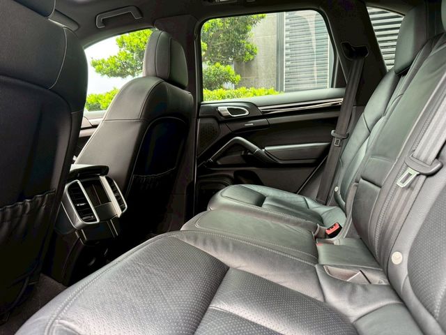 PORSCHE保時捷 CAYENNE  第15張相片