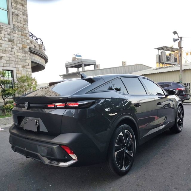 PEUGEOT寶獅 408  第4張相片