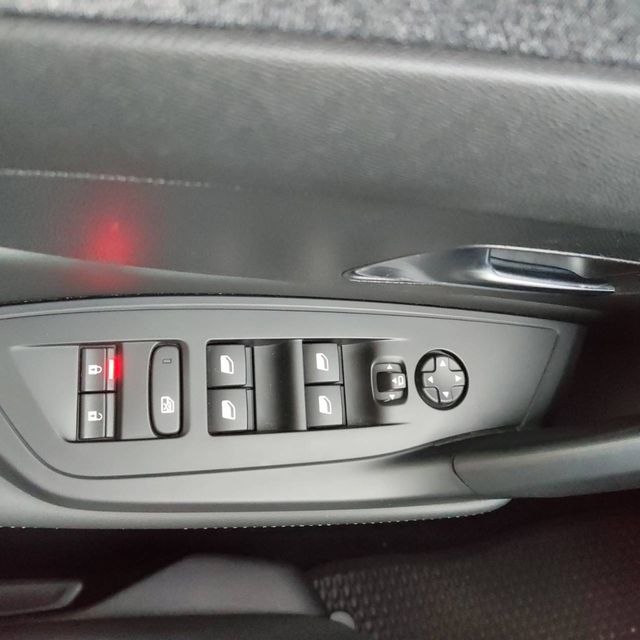 PEUGEOT寶獅 408  第11張相片