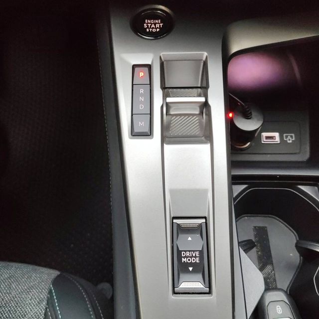 PEUGEOT寶獅 408  第12張相片