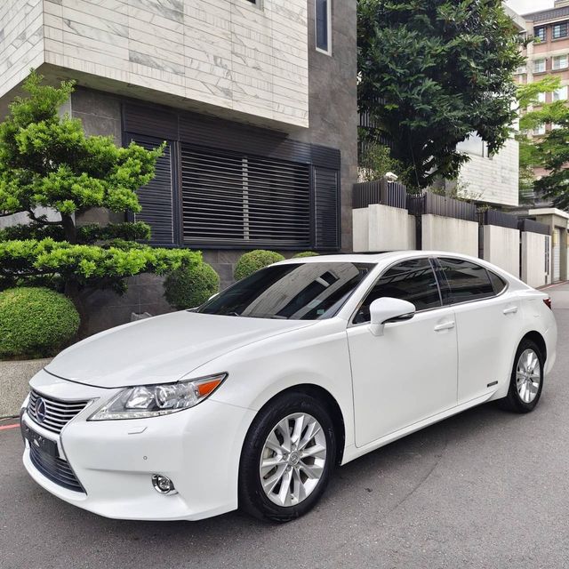 LEXUS凌志 ES300H  第2張相片