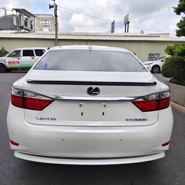 LEXUS凌志 ES300H  第4張相片