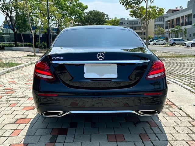 M-BENZ賓士 E250  第6張相片