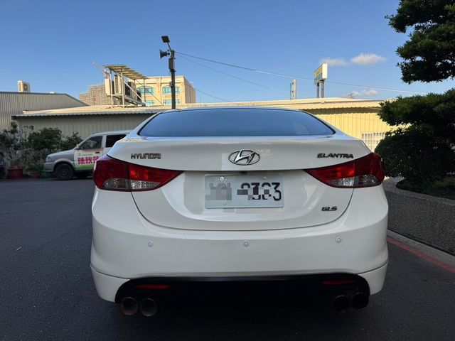 HYUNDAI現代 ELANTRA  第4張相片
