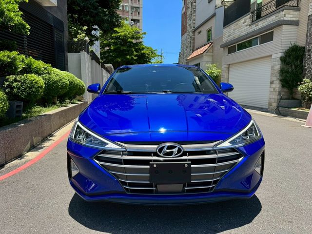HYUNDAI現代 ELANTRA  第1張相片