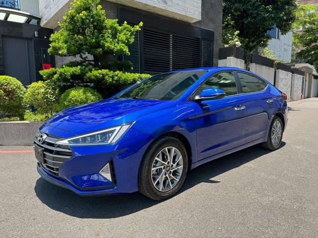 HYUNDAI現代 ELANTRA  第3張相片