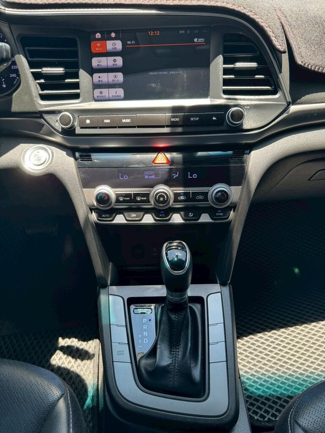 HYUNDAI現代 ELANTRA  第13張相片