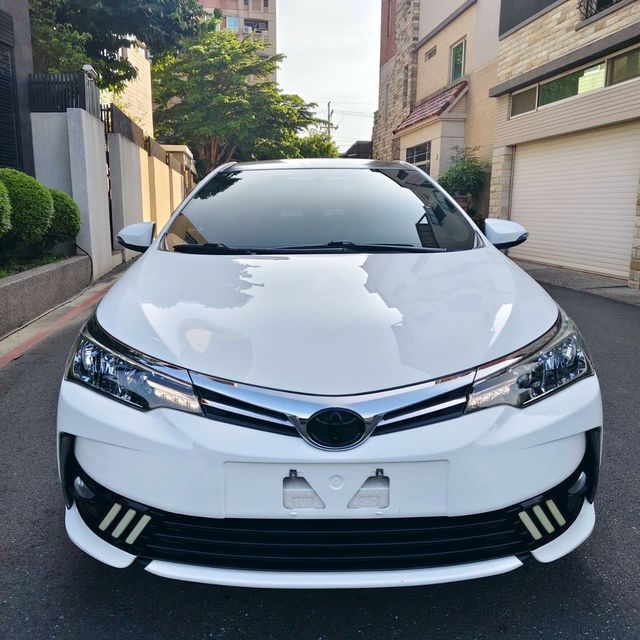 TOYOTA豐田 ALTIS  第2張相片