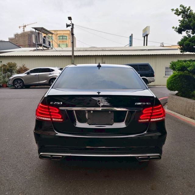 M-BENZ賓士 E250  第4張相片