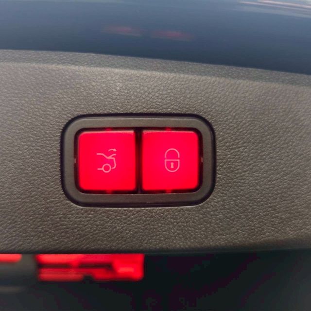 M-BENZ賓士 E250  第17張相片