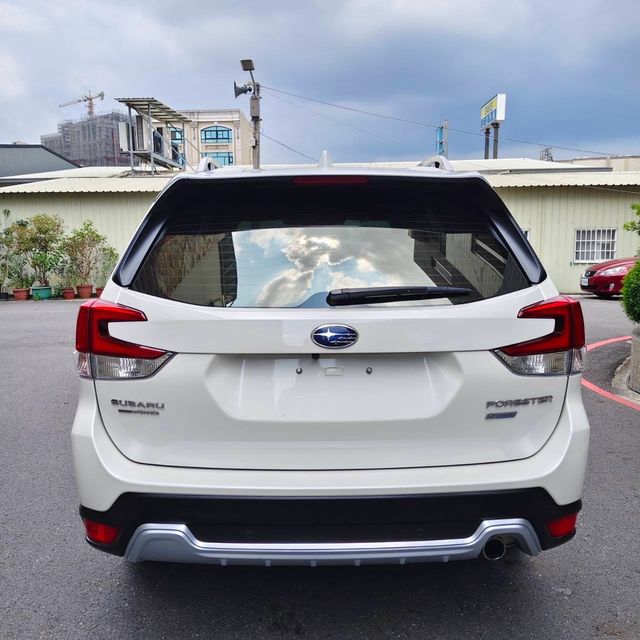 SUBARU速霸陸 FORESTER  第4張相片