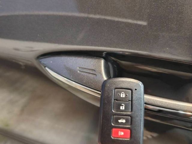TOYOTA豐田 ALTIS  第17張相片