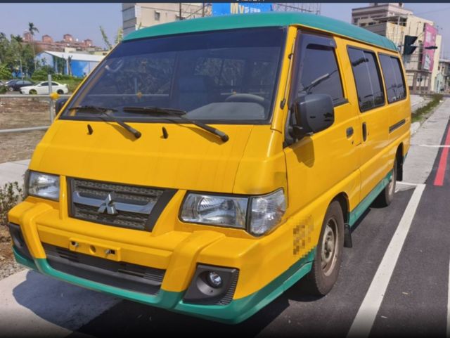 MITSUBISHI三菱 DELICA