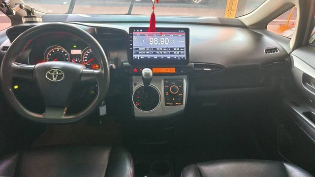 TOYOTA豐田 WISH  第8張相片