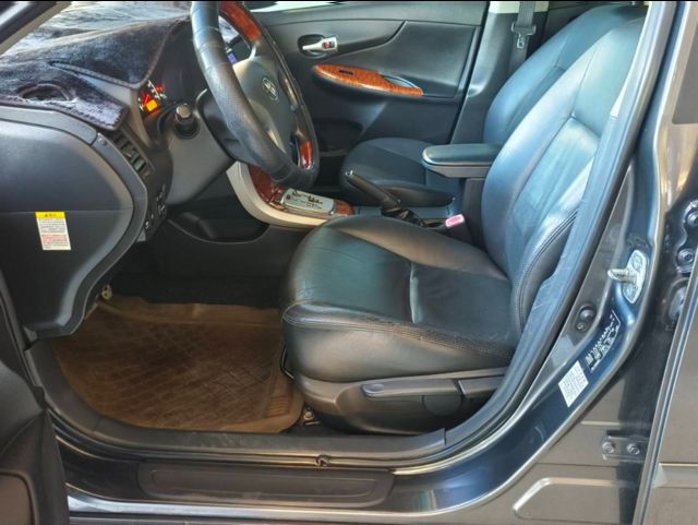 TOYOTA豐田 ALTIS  第3張相片