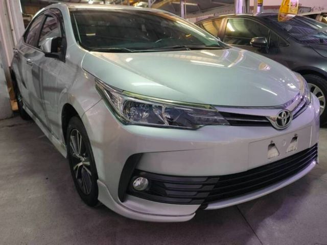 TOYOTA豐田 ALTIS  第3張相片