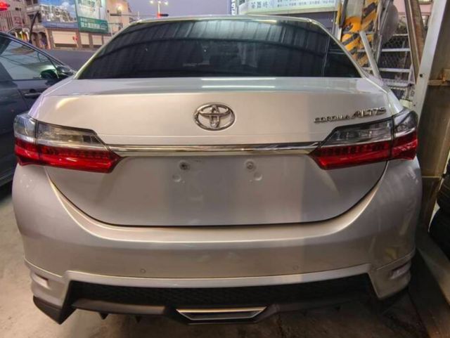 TOYOTA豐田 ALTIS  第5張相片