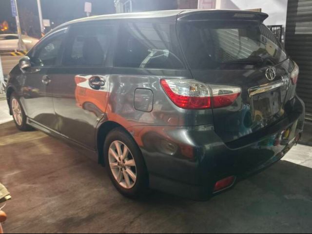 TOYOTA豐田 WISH  第3張相片