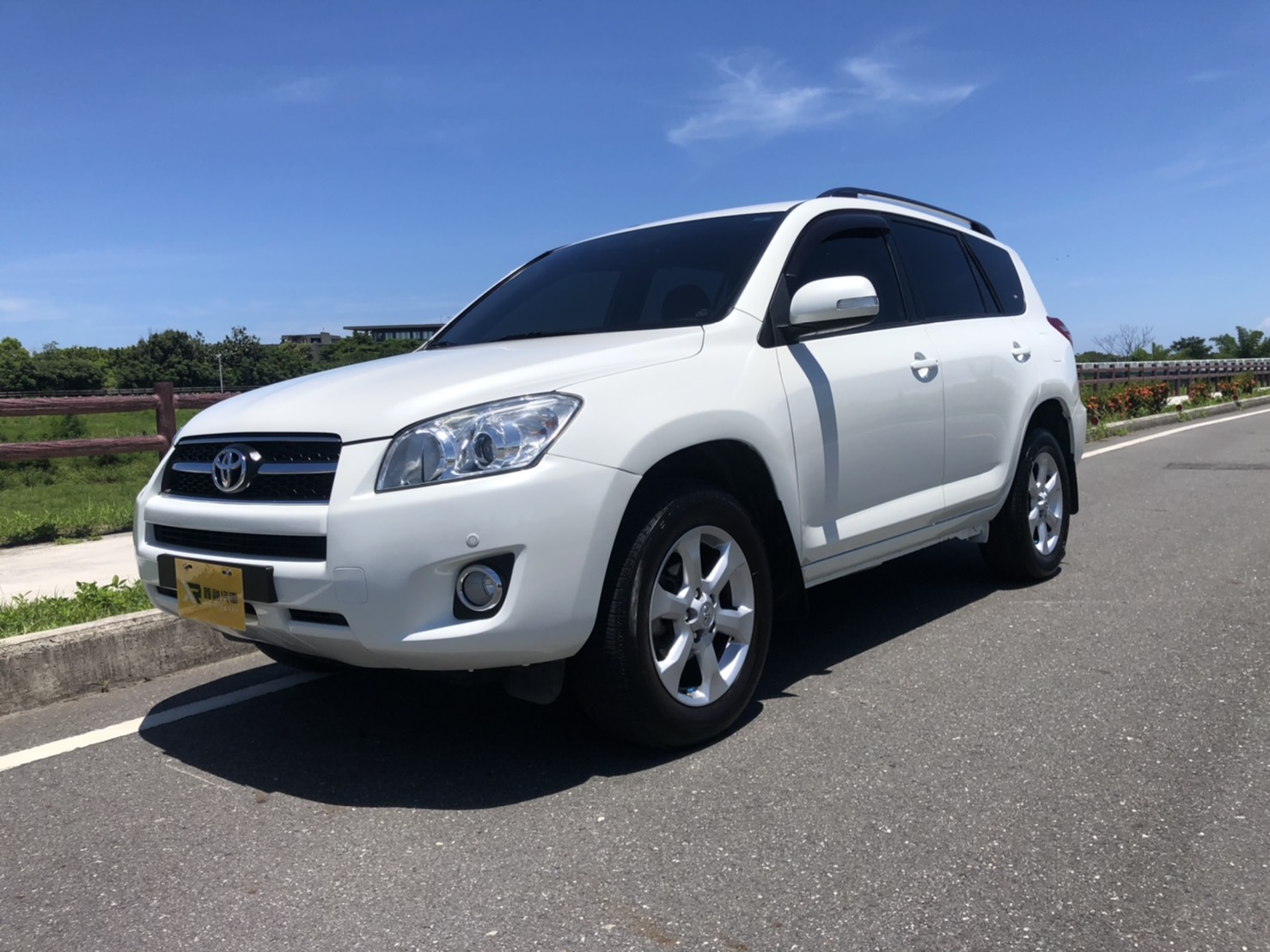 2011年 TOYOTA RAV4 日本原裝進口   第1張相片