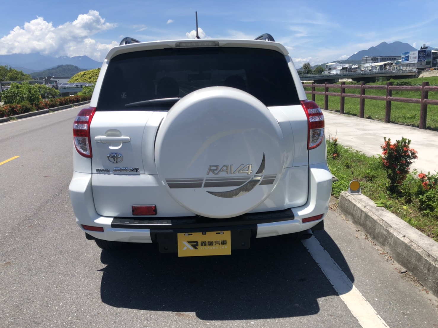 2011年 TOYOTA RAV4 日本原裝進口   第4張相片