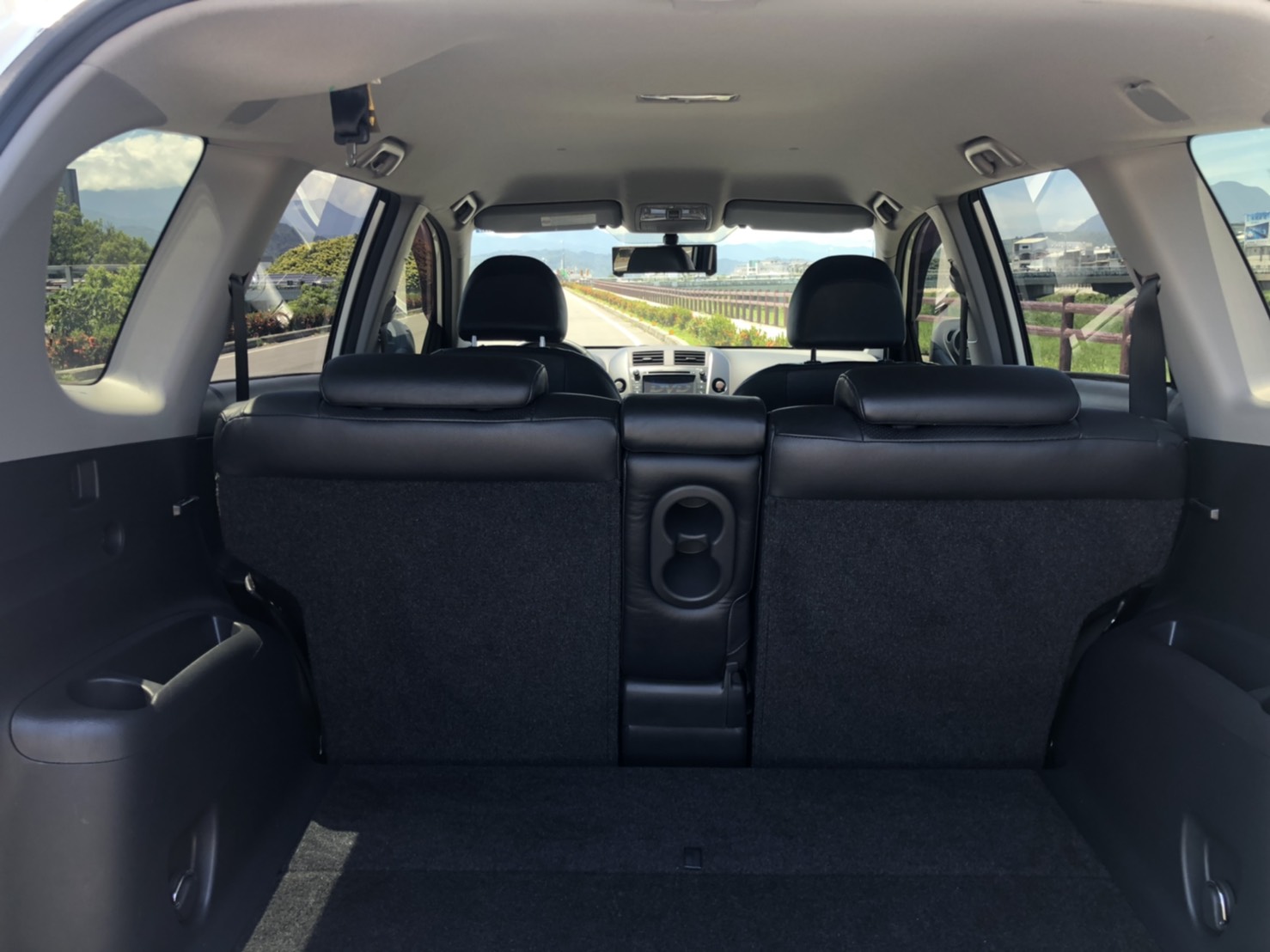 2011年 TOYOTA RAV4 日本原裝進口   第5張相片