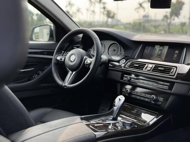 BMW寶馬 520I  第6張相片