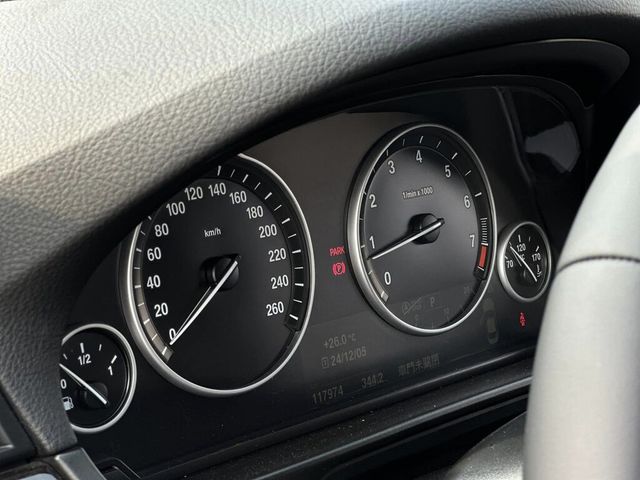 BMW寶馬 520I  第9張相片