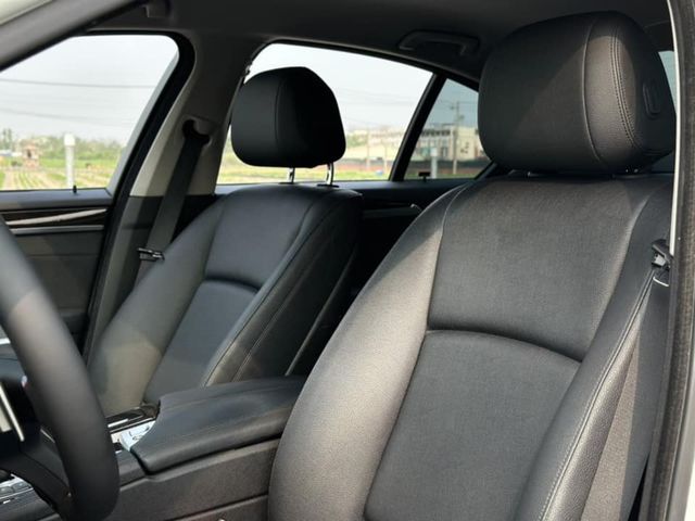BMW寶馬 520I  第12張相片