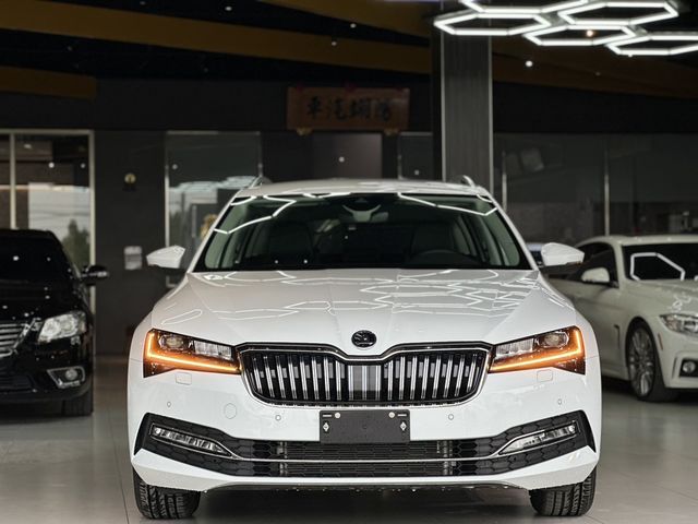 SKODA司科達 SUPERB COMBI  第2張相片