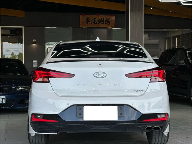 HYUNDAI現代 ELANTRA  第3張相片
