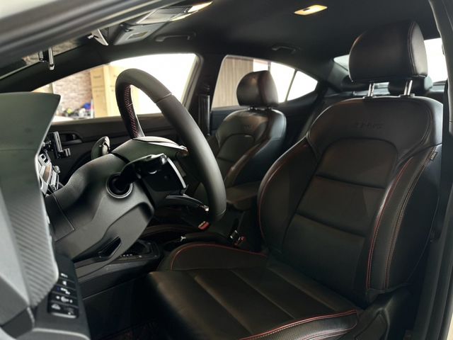 HYUNDAI現代 ELANTRA  第16張相片