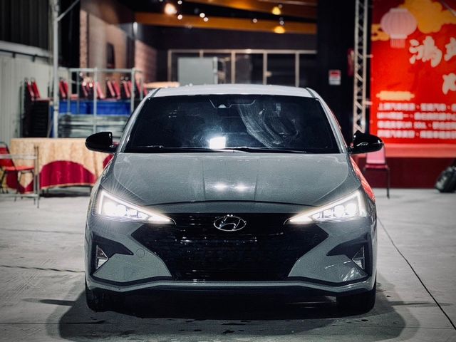 HYUNDAI現代 ELANTRA  第2張相片