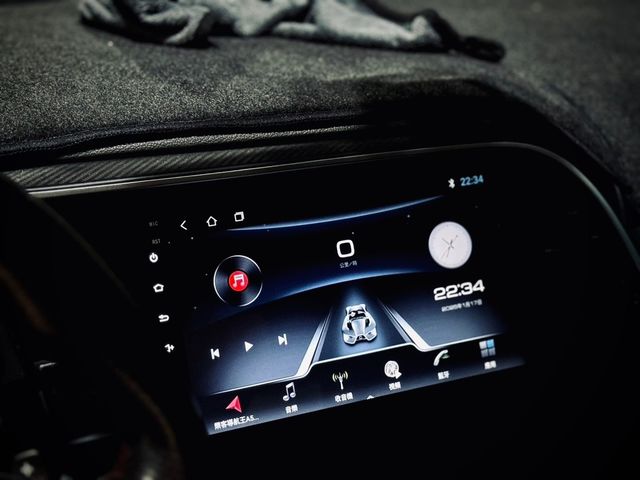 HYUNDAI現代 ELANTRA  第7張相片