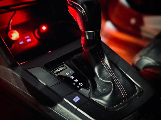 HYUNDAI現代 ELANTRA  第9張相片