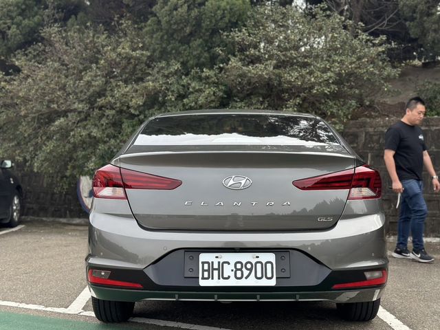 HYUNDAI現代 ELANTRA  第3張相片