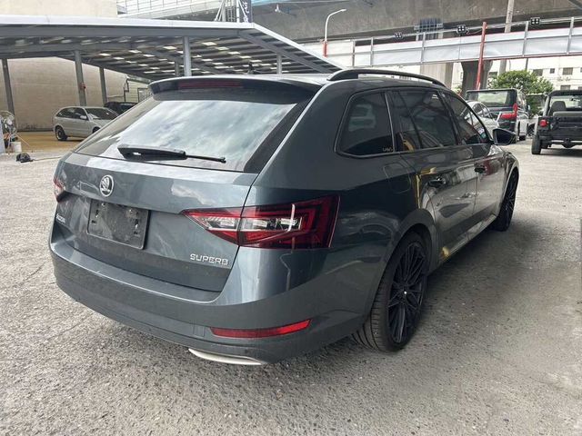 SKODA司科達 SUPERB COMBI  第6張相片